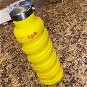 Que collapsible waterbottld